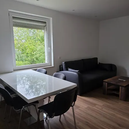Monteur- &ferienwohnung - Zentral & Gemuetlich شقة